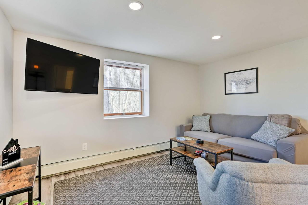 Charming Beacon Apt With Fire Pit Near Hiking! Exterior photo