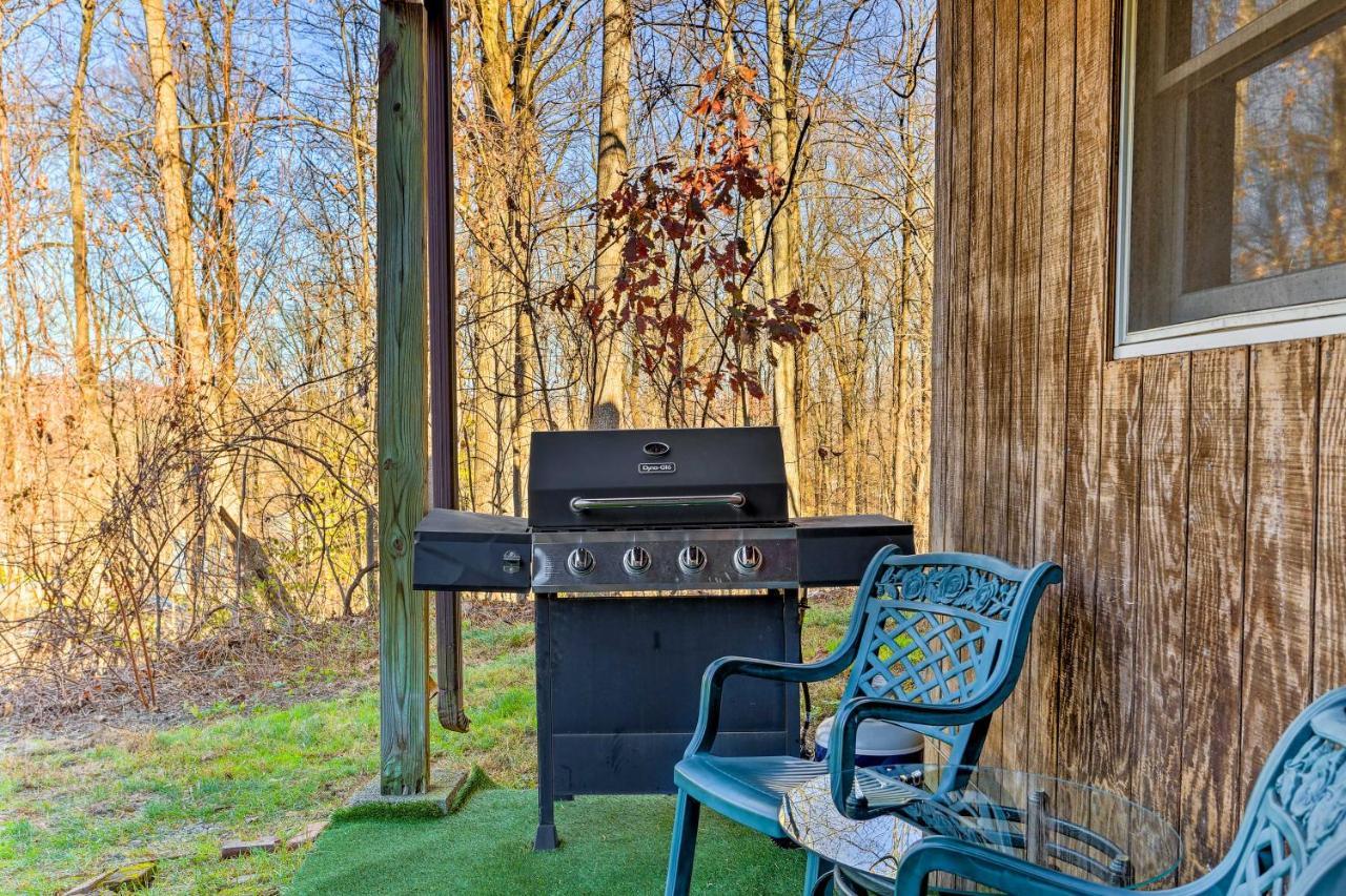 Charming Beacon Apt With Fire Pit Near Hiking! Exterior photo